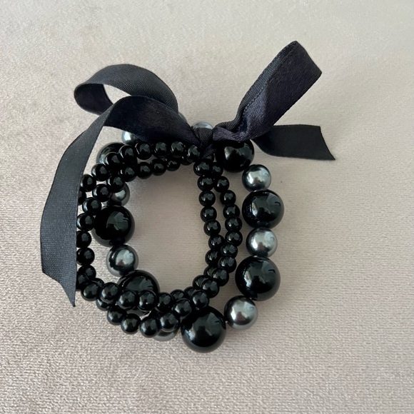 Fashion bracelet pearl finish stretchable, bow ribbon. - Picture 3 of 3